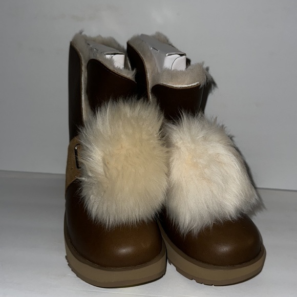 Women’s UGG ISLEY WATERPROOF CHESTNUT SHORT BOOTS #5.5 - Picture 5 of 7